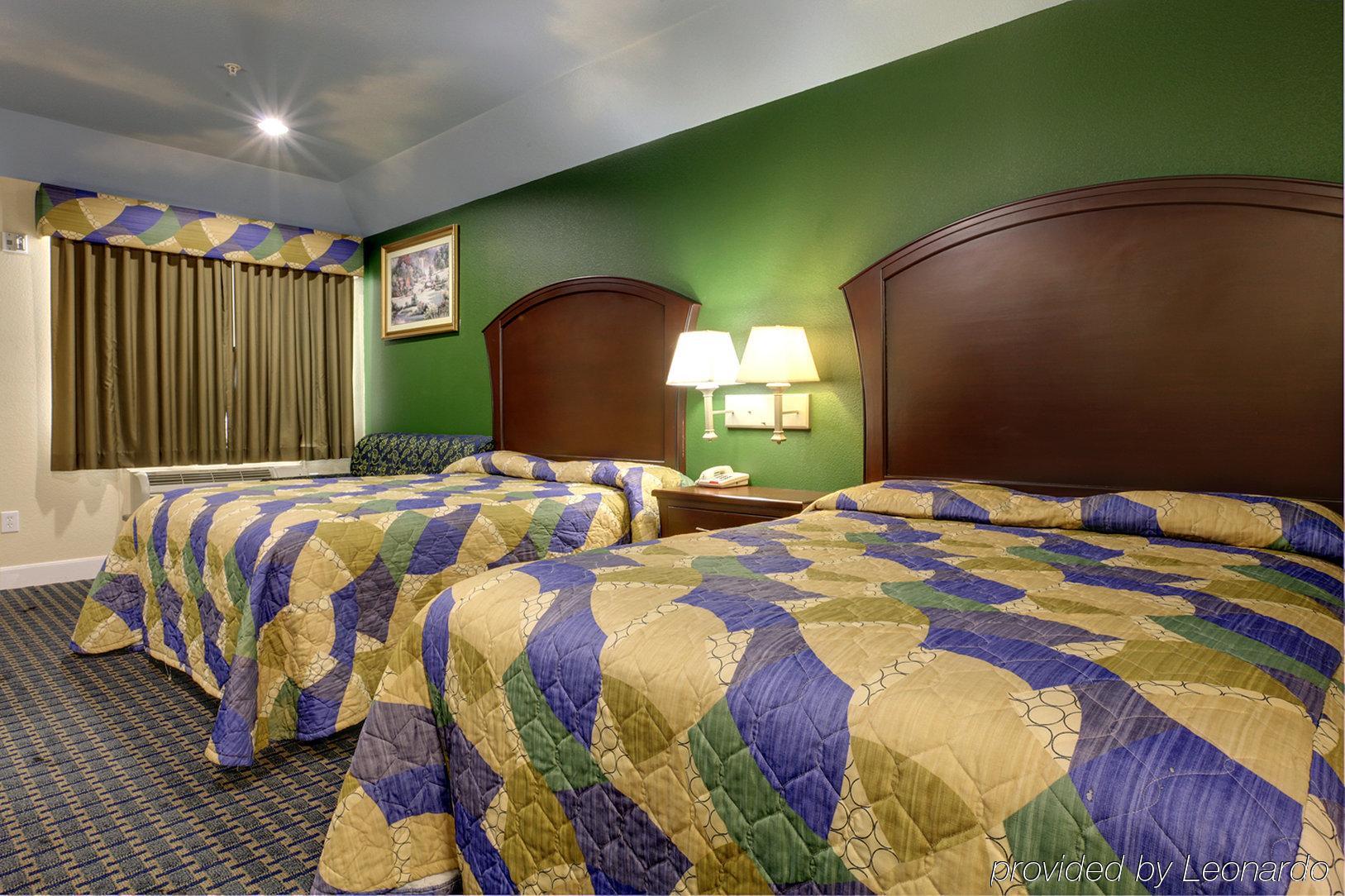 Americas Best Value Inn And Suites Houston / Tomball Parkway Номер фото